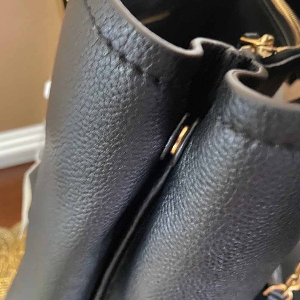 Brand new 🏷Tory Burch Carson tote and wallet🕶🌹 - Picture 8 of 16